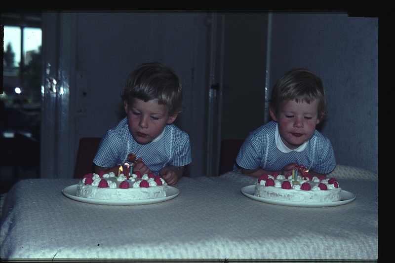 14.Delft aug 1966 Brigitte,Marion.JPG